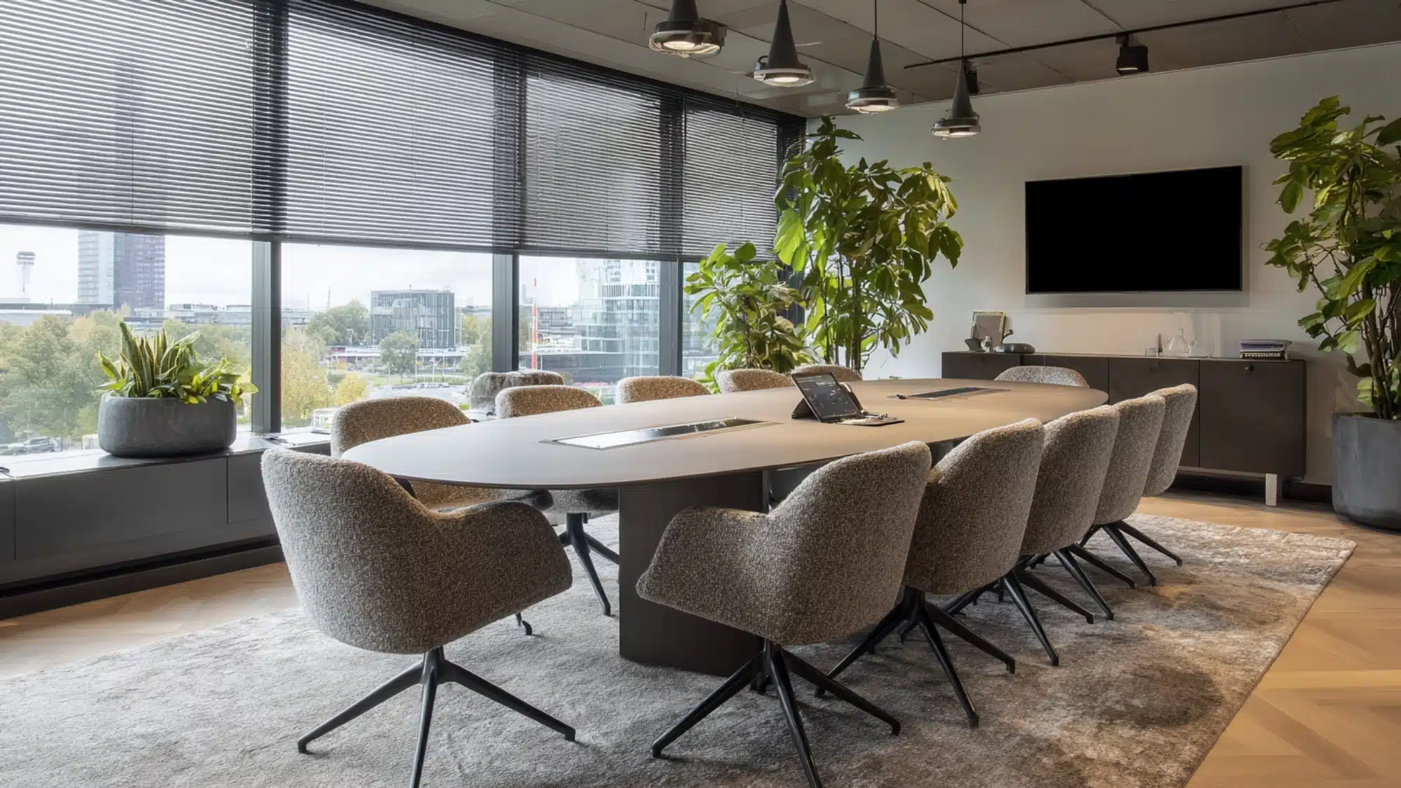 Moderne vergadertafel met comfortabele stoelen kantoormeubilair voor zakelijke inrichting